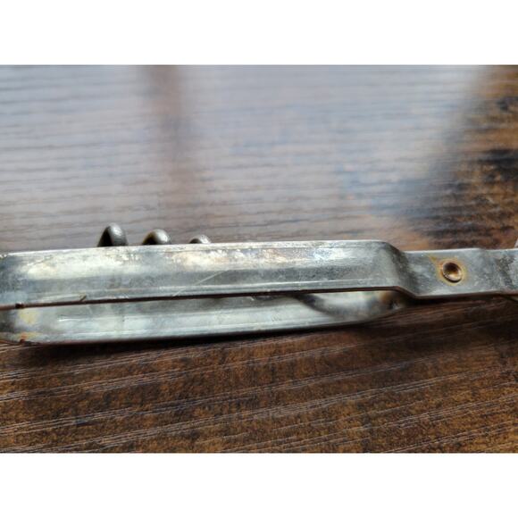 Vintage Vaughan's Manual Can Opener, Bottle Opener Multi-Tool - 29 cents - USA - Picture 5 of 8